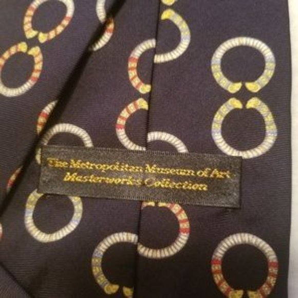 Metropolitan Museum of Arts Men's Silk Tie - Picture 5 of 6